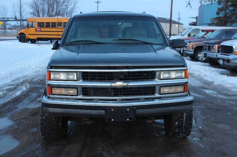 1999 Chevrolet Suburban 1500 LT