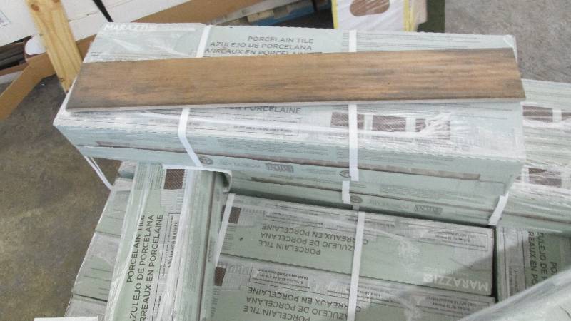 lot 33 image: 11 Cases Marazzi Montagna Soft Mapl...