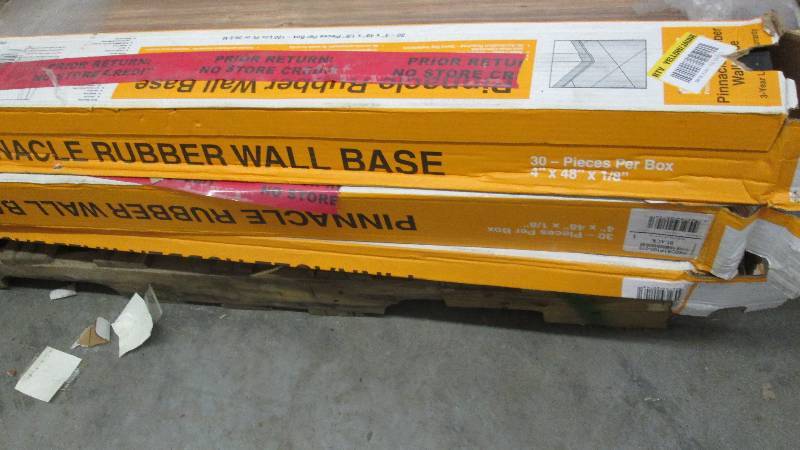 lot 41 image: 3 Cases Roppe Pinnacle Rubber Black...