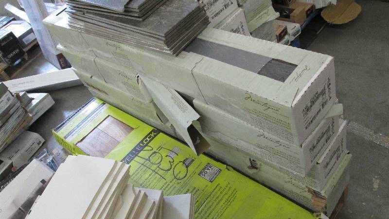 lot 53 image: 8 Cases Marazzi Montagna Smoky Bla...