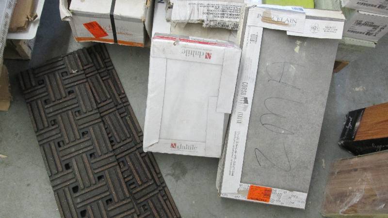 lot 68 image: Partial Pallet of Assorted Tile &Fl...