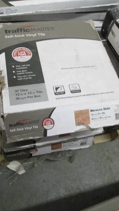 lot 75 image: 4 Cases TrafficMaster  Premium 12 i...