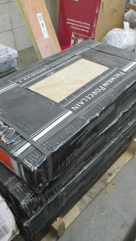lot 78 image: 4 Cases MSI Onyx Crystal 12 in. x 2...