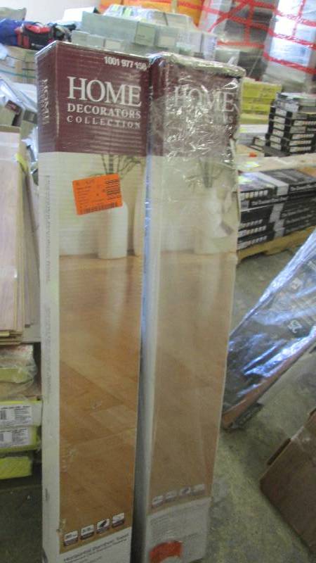 lot 115 image: 1.5 Cases HDC Horizontal Toast 38 ...