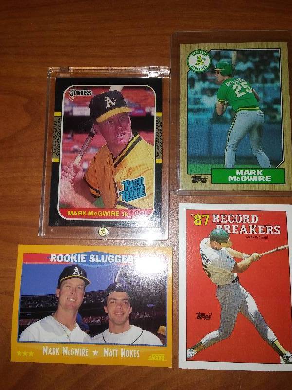 lot 7 image: Mark McGwire Rookie Cards -2