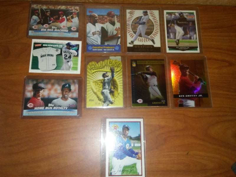 lot 13 image: Ken Griffey Rookie Card plus 9