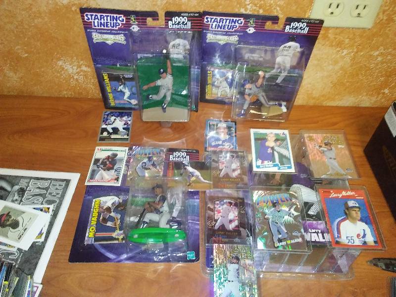lot 23 image: 4 Stating Lineup Figurines New in Box.