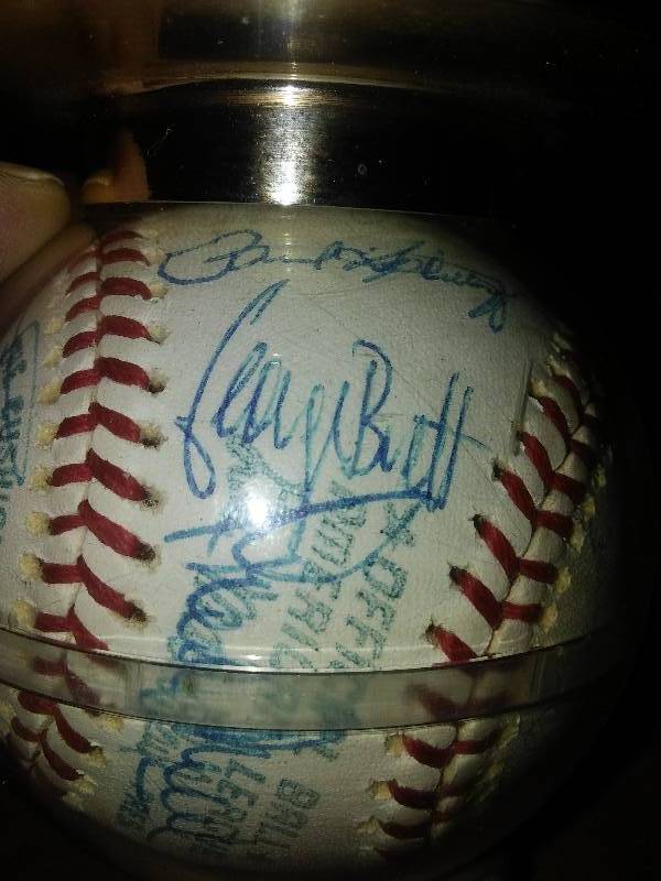 lot 42 image: Authentic Autographed Baseball 1976 Royals