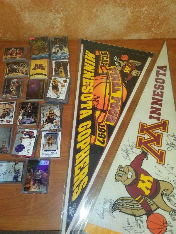 lot 58 image: Minnesota Gophers Fan Pack  autographs
