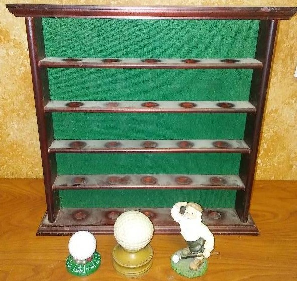 lot 64 image: Golf Theme,