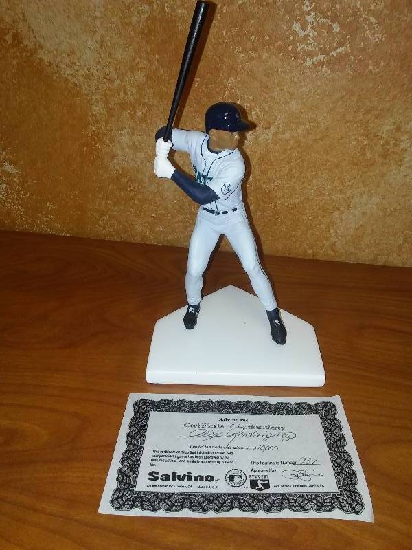 lot 72 image: Alex Rodriguez Salvino Statue plus 13 cards.