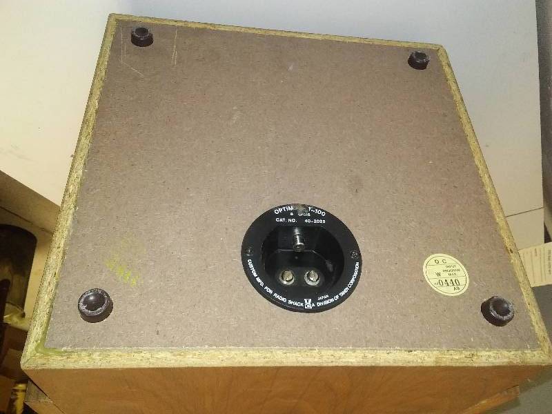 Realistic Stereo Speakers OPTIM � 100 one pair,