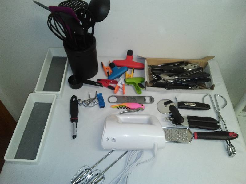 �� Kitchen Misc. Lot