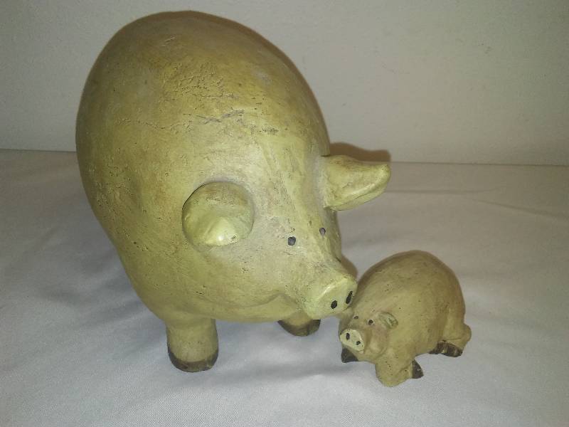 Dcor Pigs, 8 in. Tall