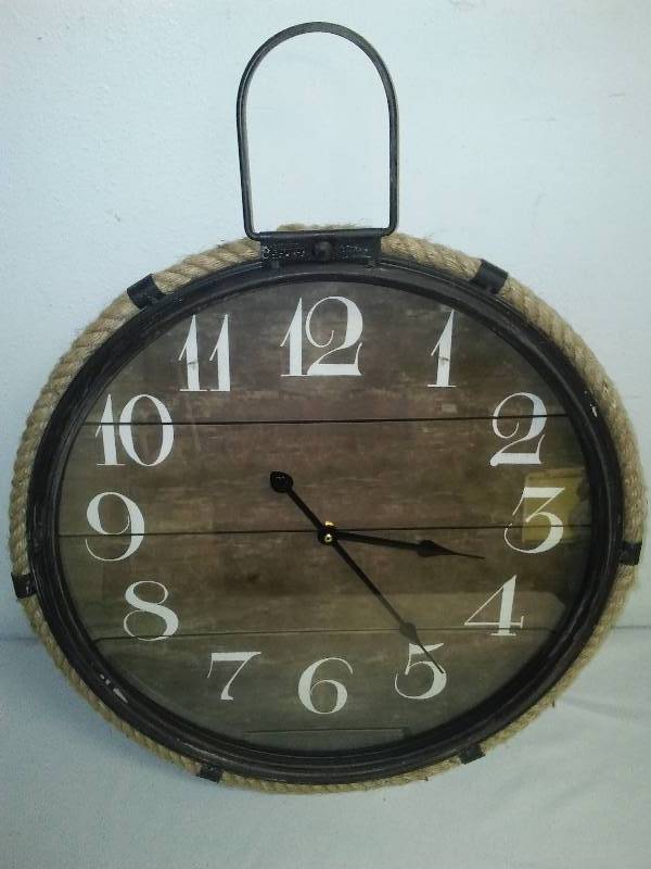 Round Wall Clock, 17 in diameter
