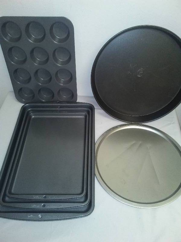 Wilson Bakeware � like new