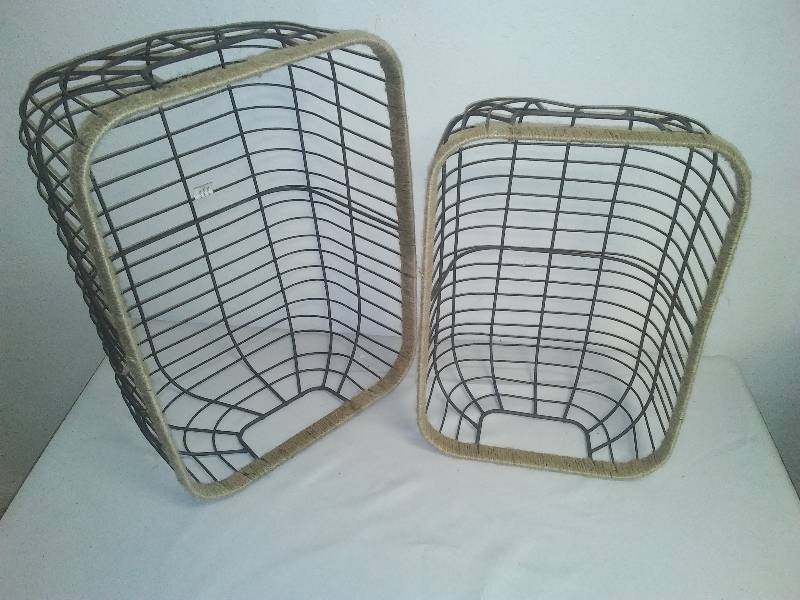 Wire and jute baskets (2), 14 and 16 in.
