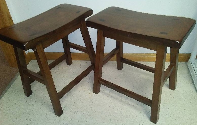 Wood Stools (2) 17 � x 9 x 18