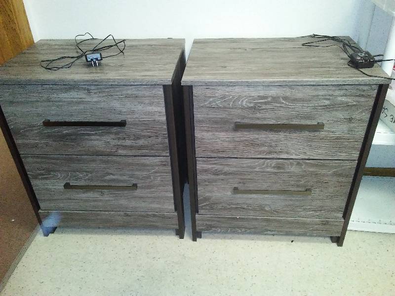 2 Drawer Nightstand (2) 22W x 15 12D x 26H