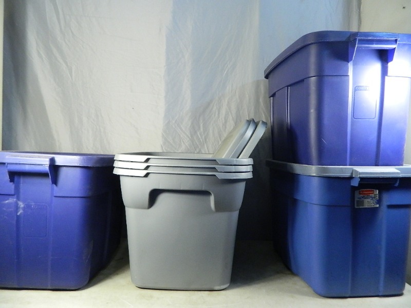 lot 156 image: 6 Assorted Totes with Lids