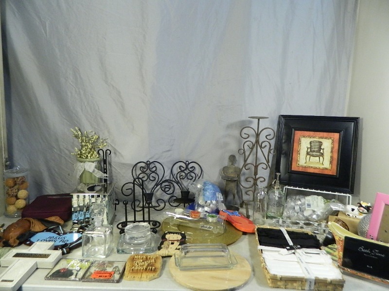 lot 177 image: Home Decor, New Tealight Candles, More