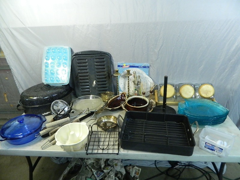 lot 181 image: Kitchen Items