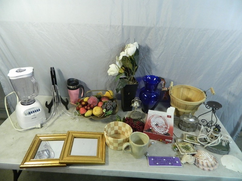 lot 188 image: Decor, Mikasa, and More