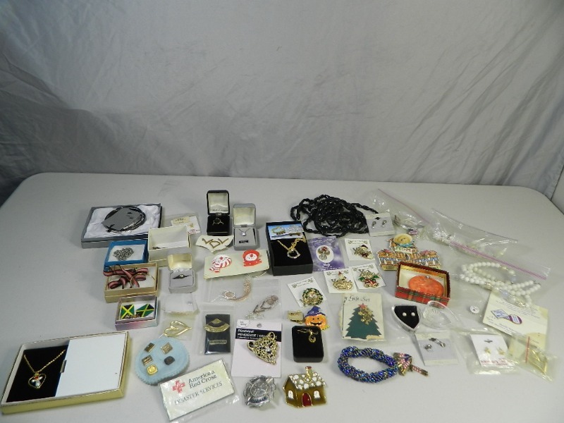lot 3 image: Large Assortment of Estate Jewelry