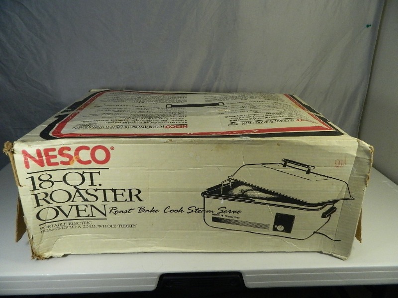lot 64 image: Nesco 18 Qt Large Roaster Oven
