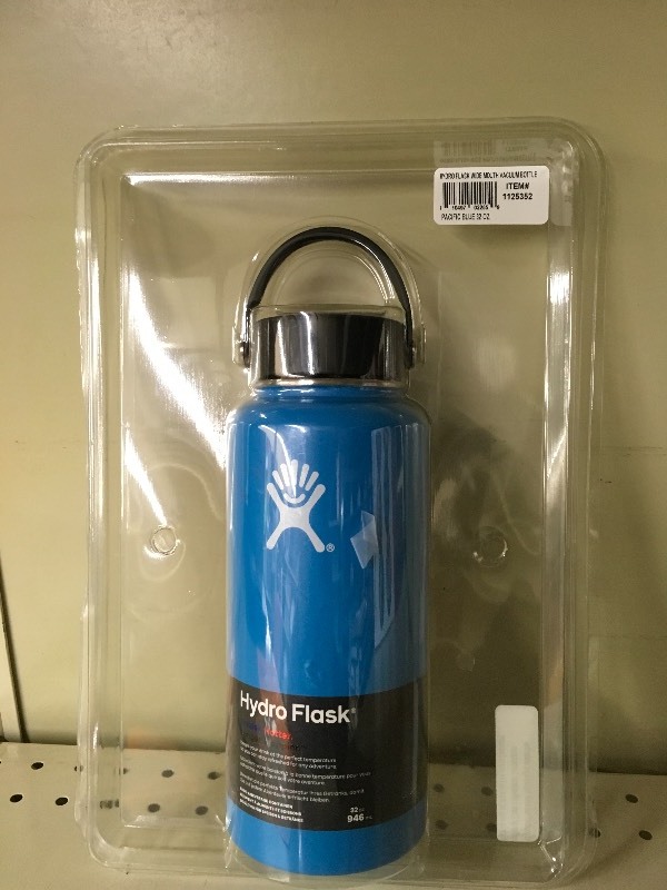 lot 560 image: HYDROFLASK WIDE MOUTH, MSRP $27.99