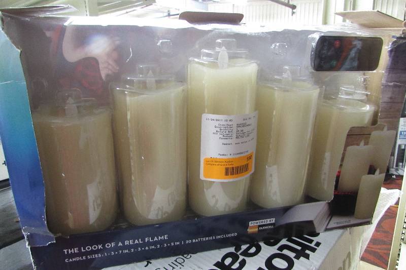 lot 590 image: MIRAGE 5PC LED CANDLES, MSRP $39.99