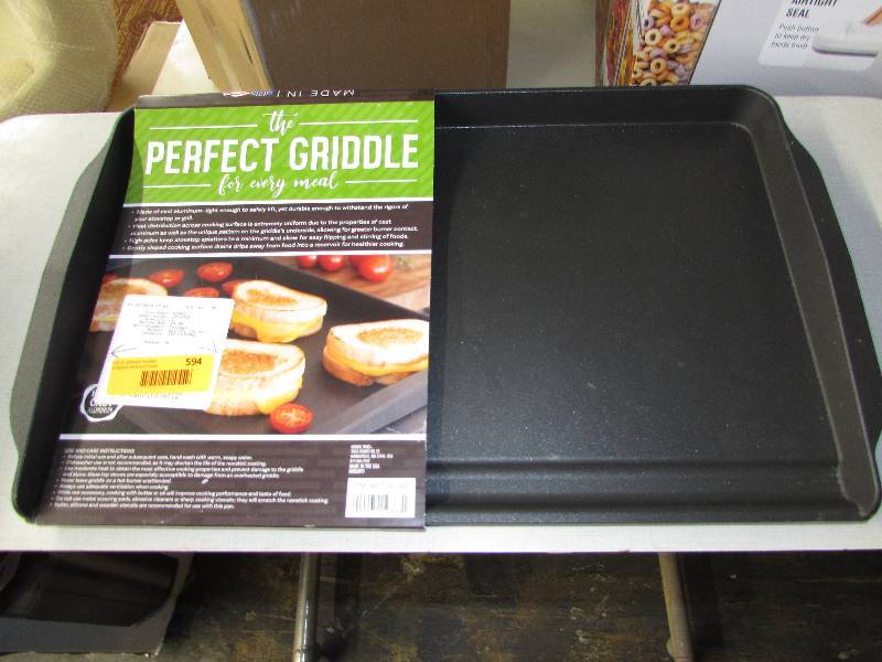 lot 594 image: NORDIC WARE GRIDDLE, MSRP $24.99