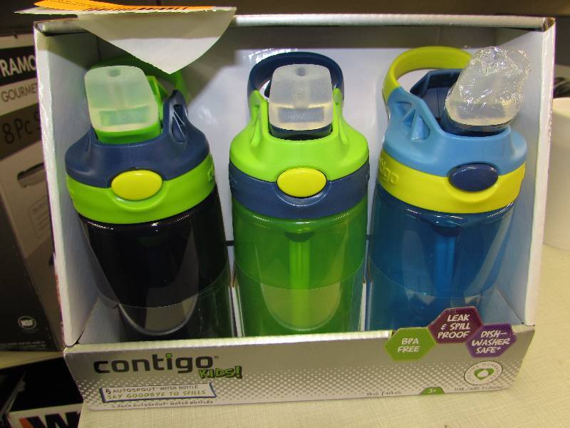 lot 3 image: GIZMO 3PK WATER BOTTLES, MSRP $11.99