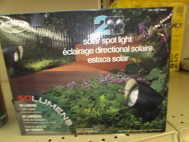 lot 8 image: SOLAR SPOTLIGHTS 2 PK, MSRP $14.99