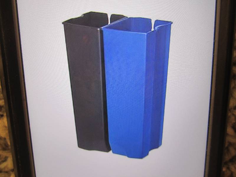 lot 7 image: Rubbermaid Dual Rigid Liners for St...