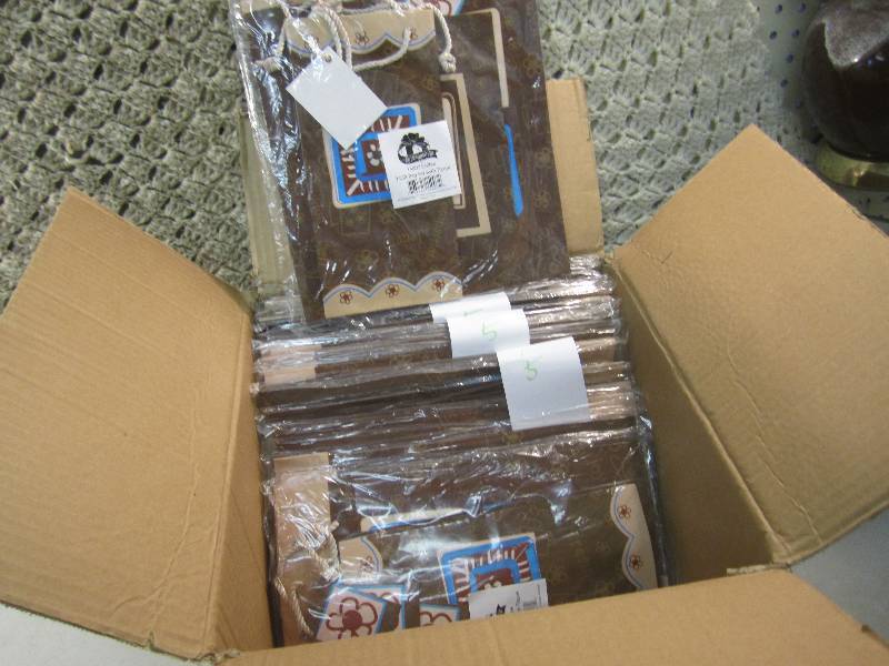 lot 28 image: Lot of 24 Gift Bag Sets 3 Bags with...