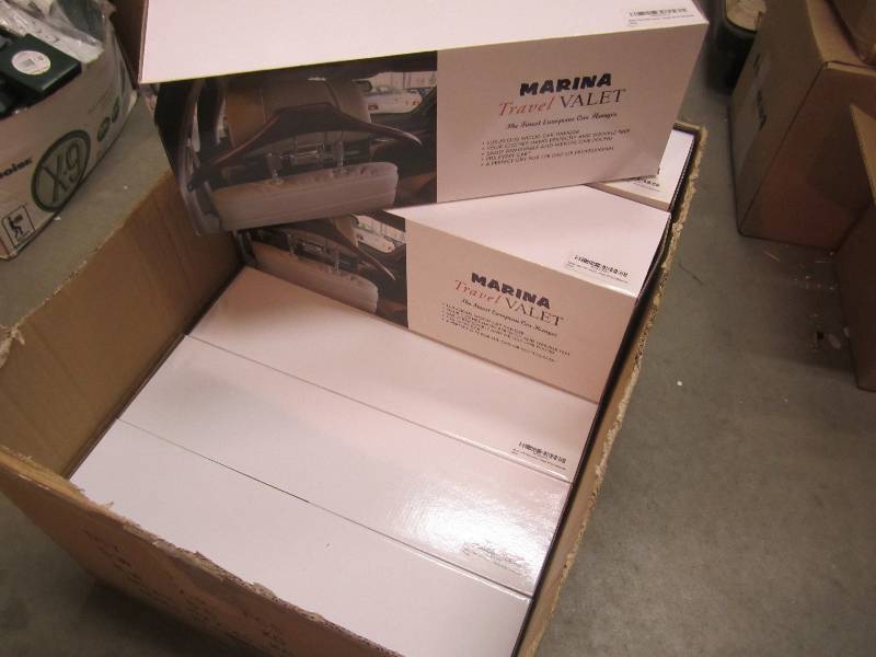 lot 29 image: Lot of 8 Marina Travel Valet Car Ha...