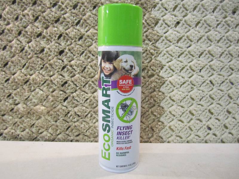 lot 147 image: Can of EcoSmart Organic Flyng Insec...