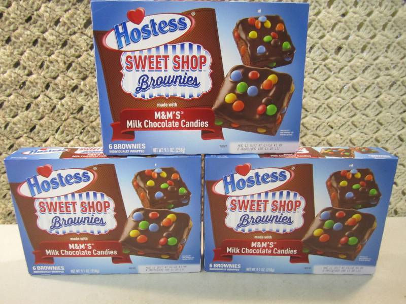 lot 171 image: Lot of 3 Boxes Hostess Sweet Shop B...