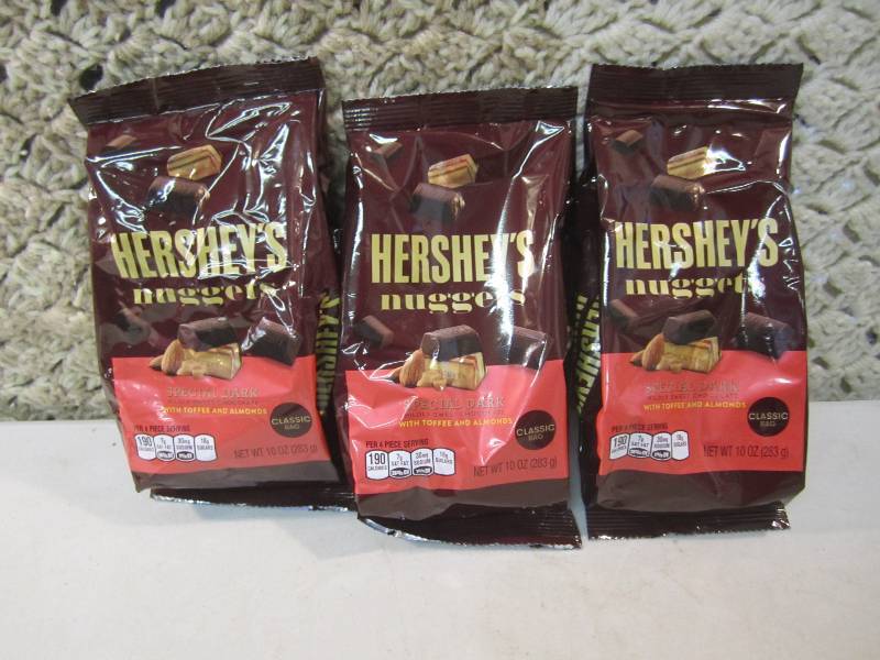 lot 177 image: Lot of 3 Bags Hersheys Nuggets Spec...