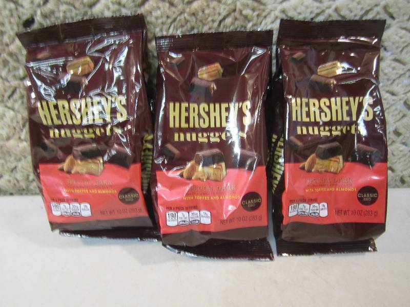 lot 178 image: Lot of 3 Bags Hersheys Nuggets Spec...