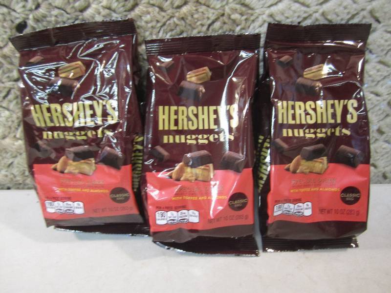 lot 179 image: Lot of 3 Bags Hersheys Nuggets Spec...