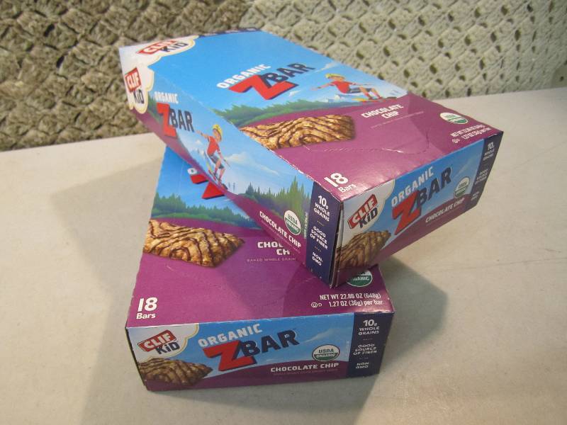 lot 195 image: 2 Boxes with 18 Bars each Clif Kid ...