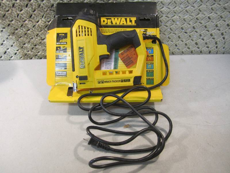 lot 205 image: Dewalt Multi Tacker OpenDamaged Pa...
