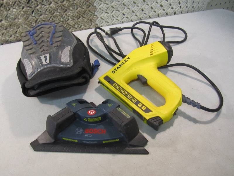 lot 206 image: Tool Lot Stanley Electric Stapler f...