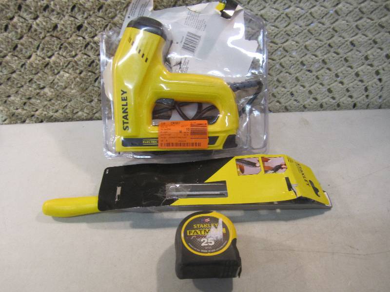 lot 207 image: Tool Lot Stanley Electric Stapler, ...