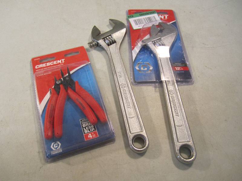 lot 208 image: Crescent Tools See Photos OpenDama...