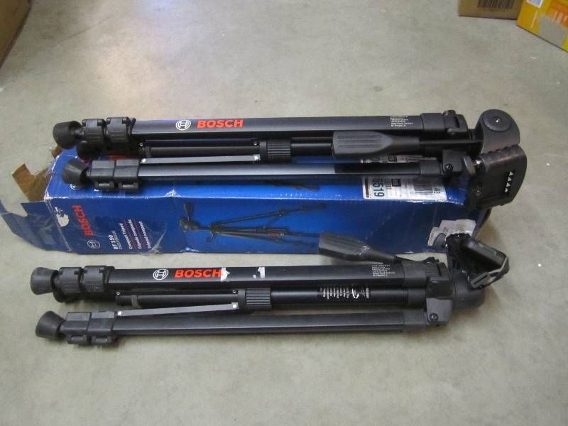 lot 329 image: Lot of 2 Bosch BT 150 Compact Tripo...
