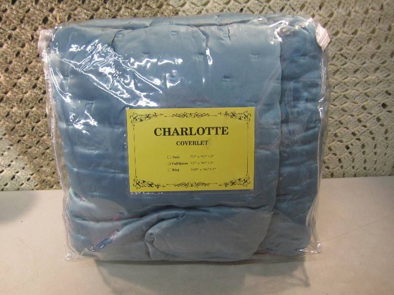 lot 331 image: FullQueen Size Charlotte Coverlet ...