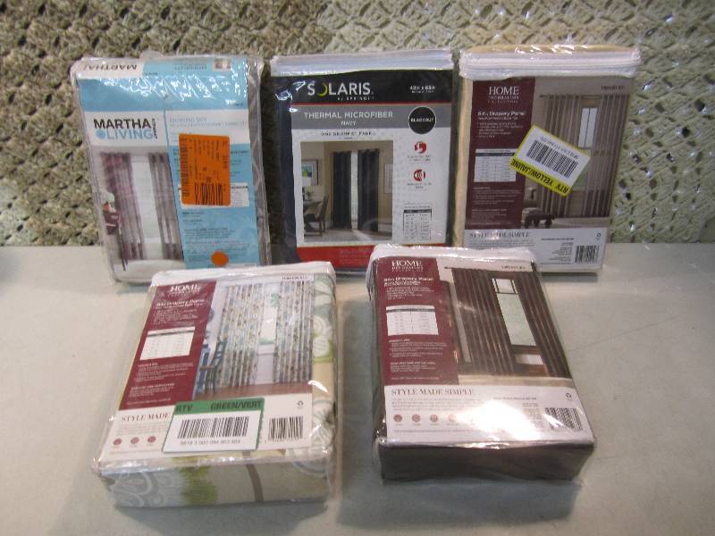 lot 216 image: Lot of 5 Misc Drapery Panels  RMC...